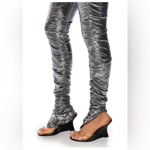 COPY - Cosmos Metallic Ruched Legging in Black NWT - Picture 8 of 8